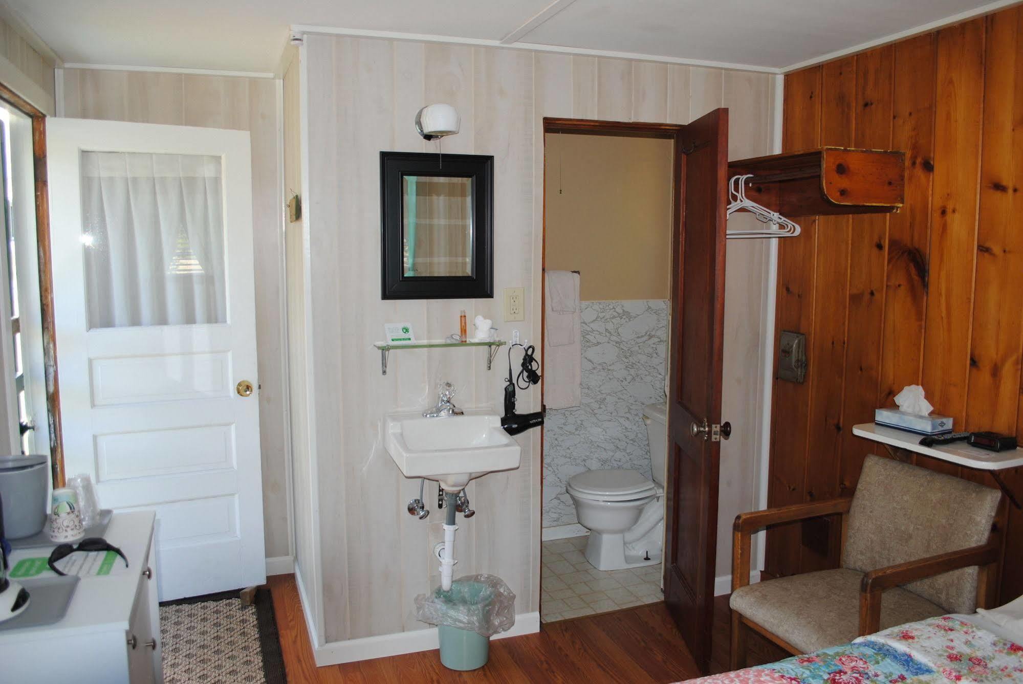 Rock Ledge Motel Alexandria Bay Zewnętrze zdjęcie